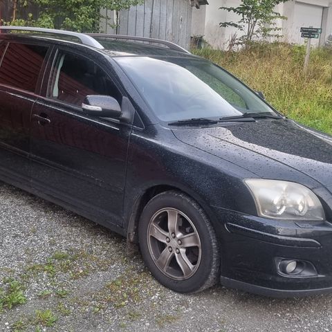 Toyota avensis 2,0 Diesel D4D delebil