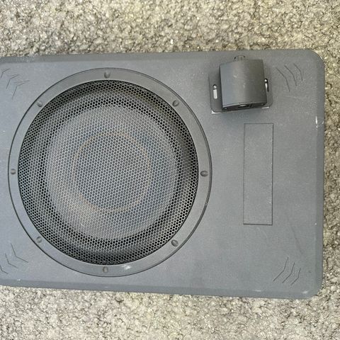 Aktiv subwoofer 8’’