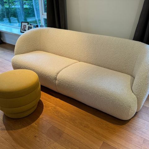 White Sofa and Yellow Footstool from Sofacompany