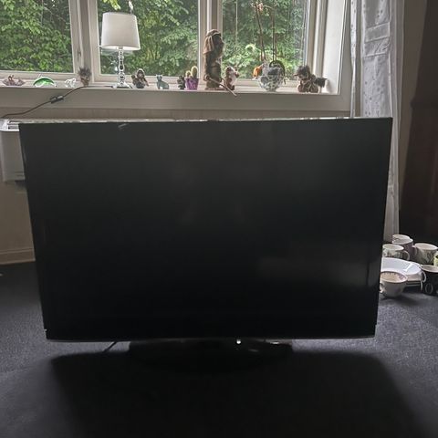 Flott 42” TV