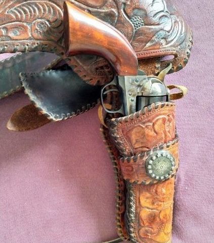 Revolver-belte / håndlaget U.S.A.  gammelt  1940- 50årene
