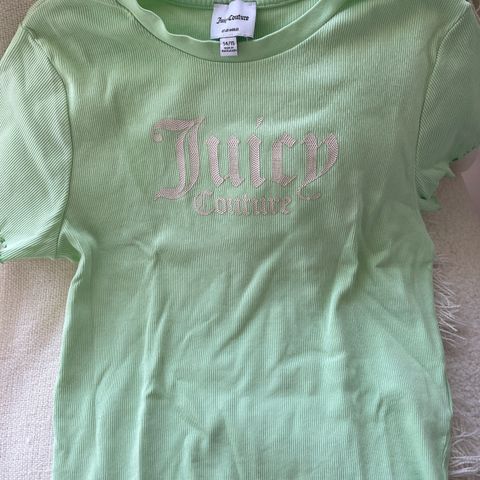 Juicy couture T-skjorte 13-15 pris 100