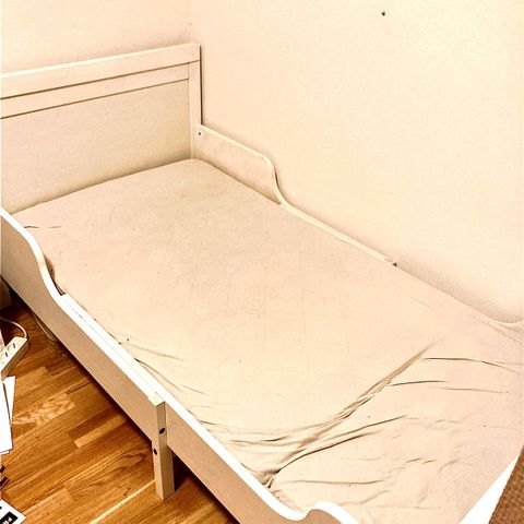 Ikea uttrekkbar seng selges