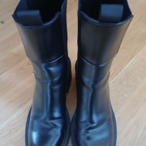 Pent brukte i str 38 Boots/støvletter H&M