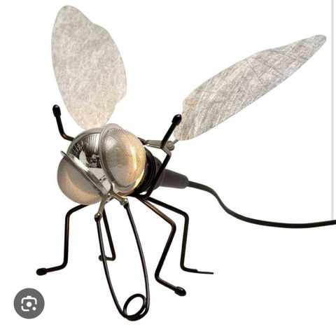 Taklampe med hengende fluer
