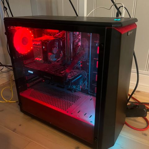 Komplett Gaming Pc 1070ti, 32gb RAM i7-7700k