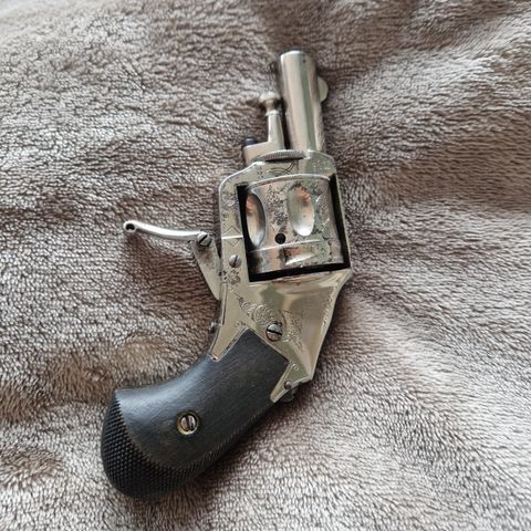 Antikk 320 revolver