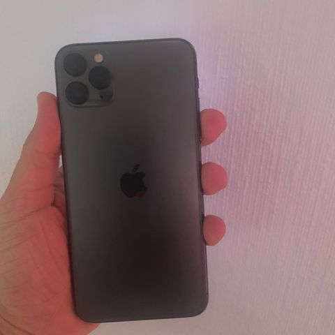 Iphone 11 pro Max selges billig , se bilder