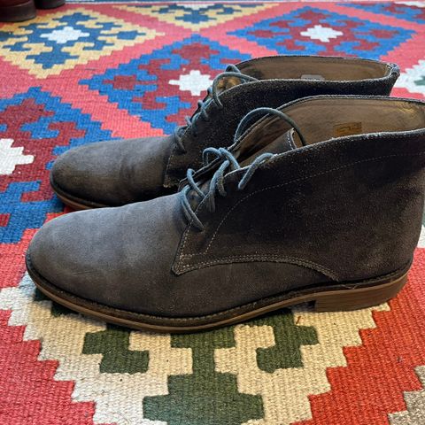 chukka boots fra Filippa K størrelse 44.