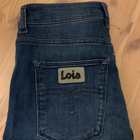 LOIS jeans