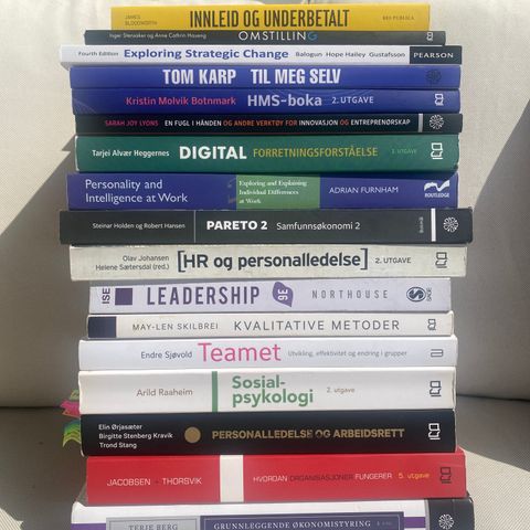 Bøker til HR bachelor