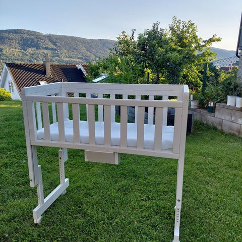 Babyseng / bedside crib