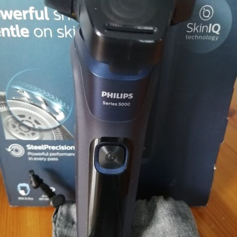 Barbermaskin PHILIPS  Series 5000 Wet & Dry elektrisk barbermaskin