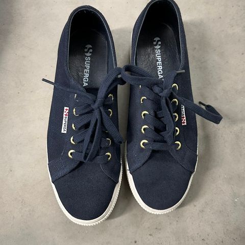 Superga platform suede, strl 38