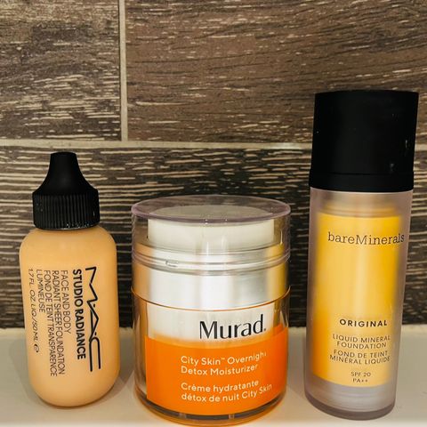 Murad City Skin Moisturizer/ Mac STUDIO RADIANCE/ Bareminerals foundation