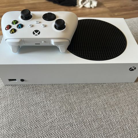 Xbox series S 512gb SSD med en kontroll selges