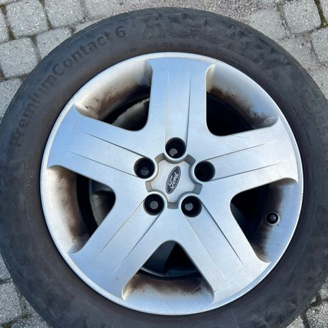 Ford 5x108 hjullsett med nesten ny sommerdekk 205/55/16 Continental