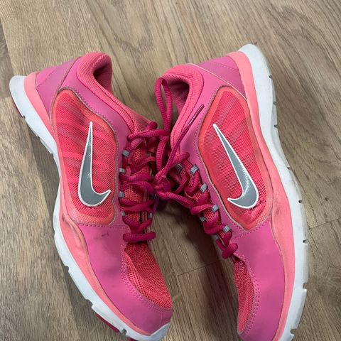 Nike sko str 38,5