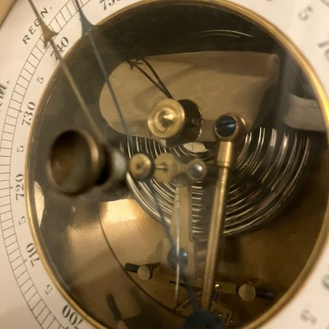 Antikk barometer
