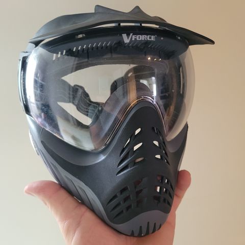 V-force paintball maske lite brukt