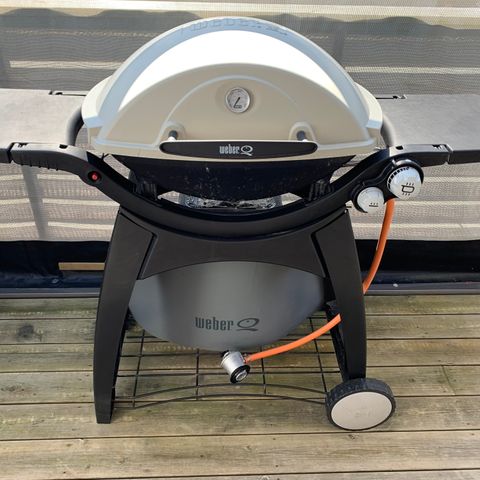 Brukt Weber Q300/3000 grill til salgs