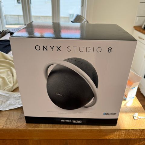 Onyx Studio 8 høyttaler