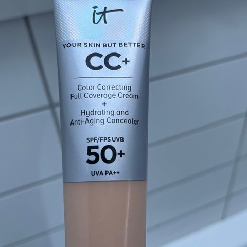 CC Cream fra it Cosmetics