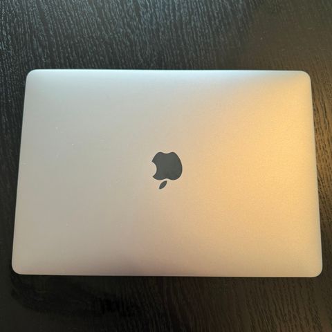 13-tommer MacBook Pro i5