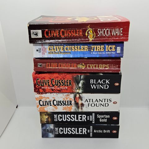 7 stk engelsk Clive Cussler bøker