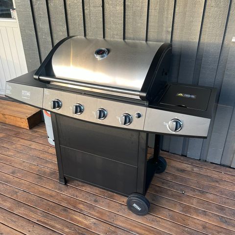 Ny gassgrill(kun satt sammen og testet)