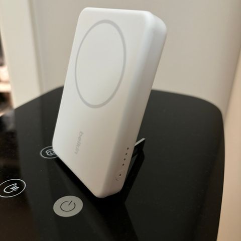 Belkin powerbank trådløs med magnet 5000 mAh (MagSafe)