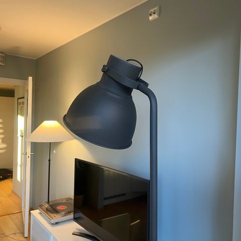 Ikea hektar gulvlampe