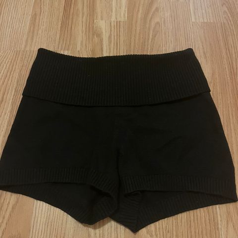 Fold over shorts