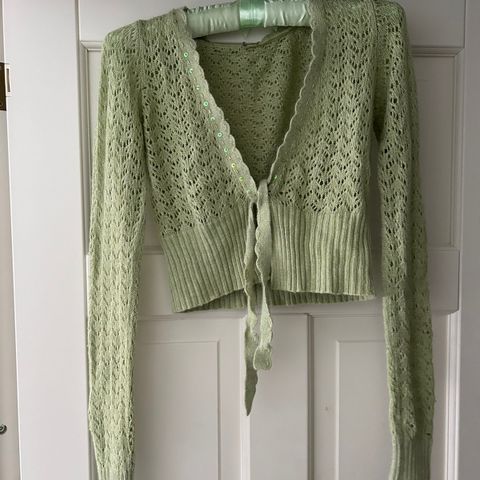 Heklet cardigan m paljetter