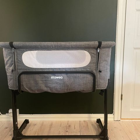 Moweo bedside crib