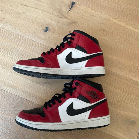 Jordan 1 Black Toe