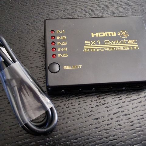 HDMI-switch selges