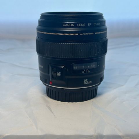 Canon EF 85mm f1.8 selges