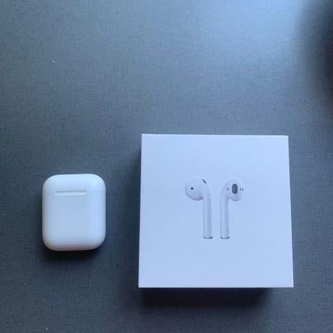 AirPods