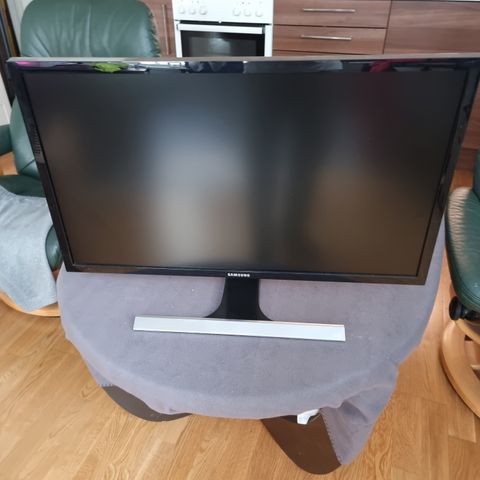 4K SAMSUNG U28E590D MONITOR 28"