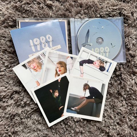 Taylor Swift - 1989 Taylor’s Version Deluxe (med polaroid)