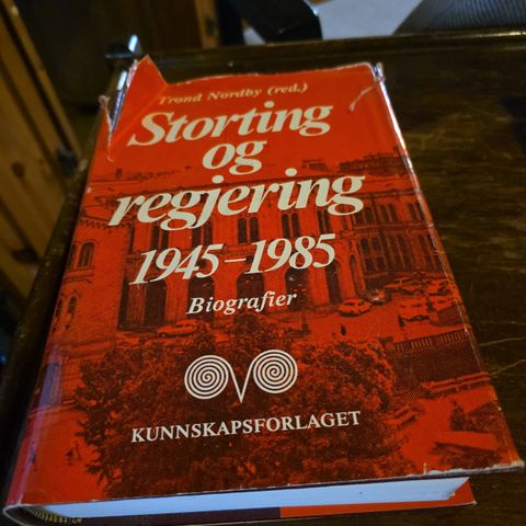 Storting og Regjering 1945-1985