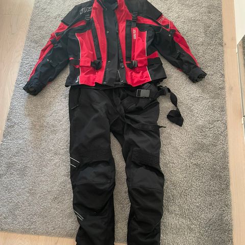 Yoko Gore-Tex jakke og bukse i god stand. Str 2xl