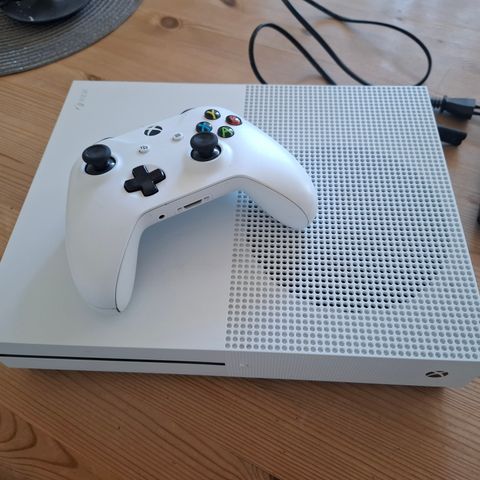 Xbox one S 1TB + kontroll