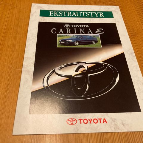 BILBROSJYRE - TOYOTA CARINA E  EKSTRAUTSTYR - 1995