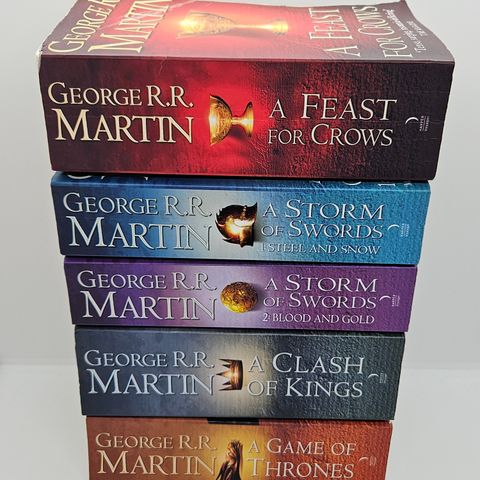 5 stk Pocket bøker fra Game of Thrones. George R.R. Martin
