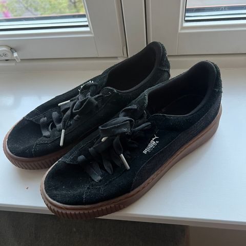 Puma sko i størrelse 40