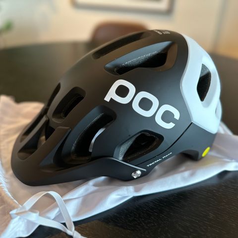 Poc Tectal Race MIPS hjelm til sti-/downhill sykling