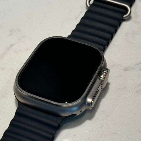 Apple Watch Ultra/e-sim/strøken/mye utstyr