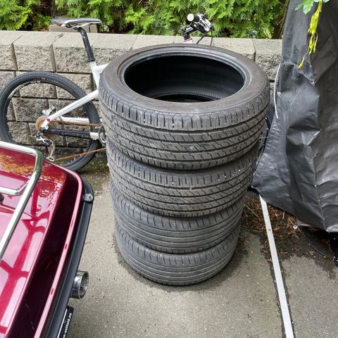 Sommer dekk 235/45 r18